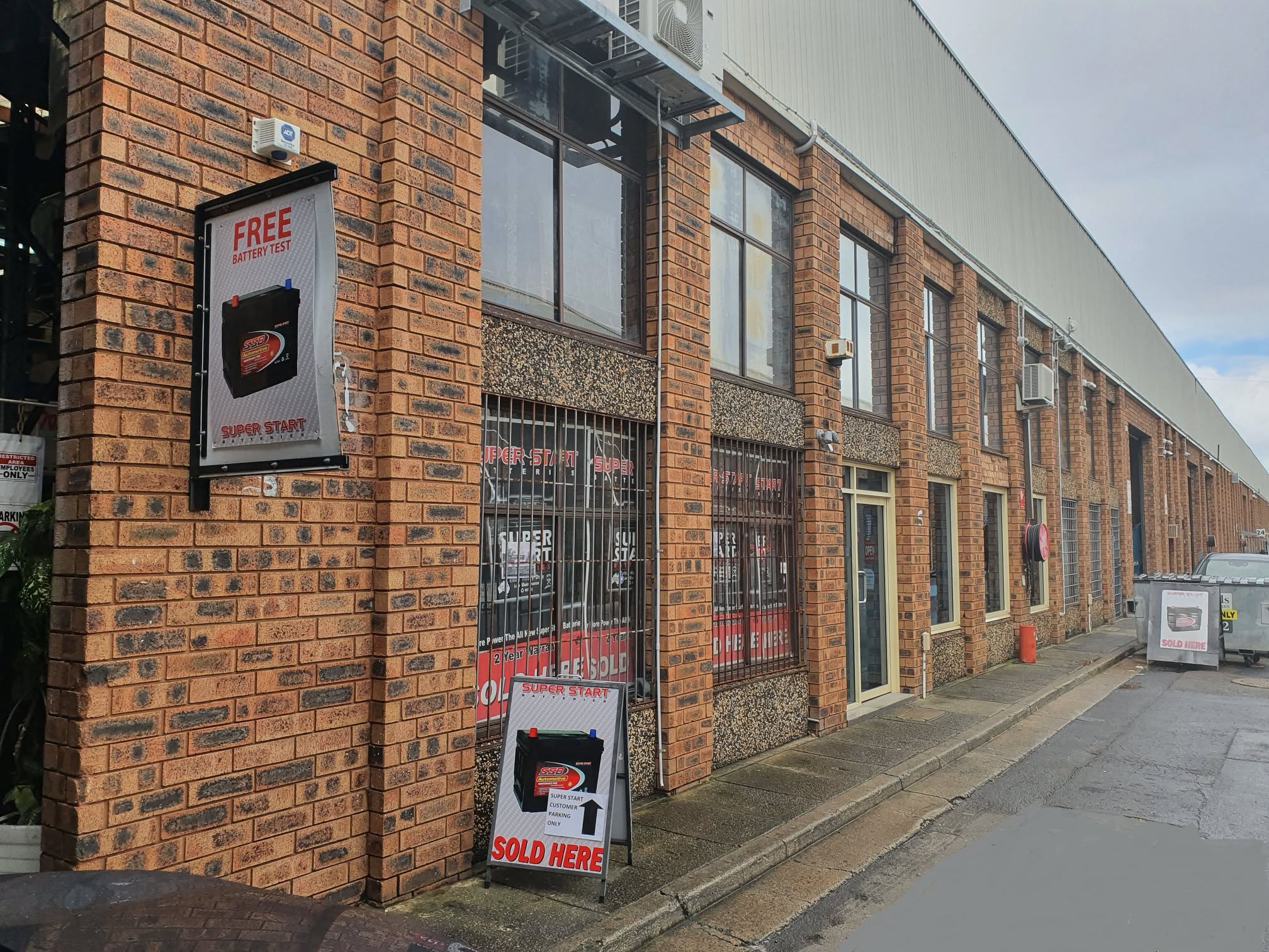 LANSVALE STOREFRONT